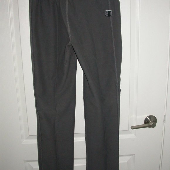 Grey Gym Pants with Lace and Sparkle Stones - Picture 11 of 12